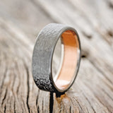 RUSTIC COPPER LINED WEDDING RING WITH HAMMERED FINISH - BLACK ZIRCONIUM - SIZE 9-1