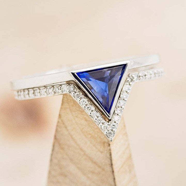 "JENNY FROM THE BLOCK" - TRIANGLE ENGAGEMENT RING-15