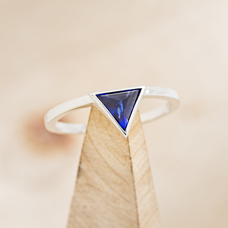 "JENNY FROM THE BLOCK" - TRIANGLE ENGAGEMENT RING-16