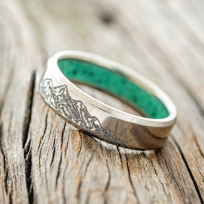 MOUNTAIN ENGRAVED WEDDING BAND WITH LINING-Staghead Designs