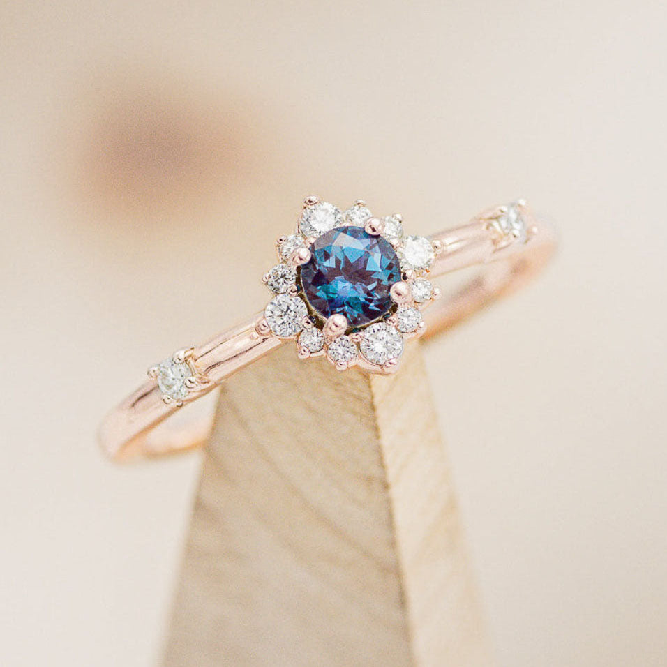 "STARLA" - ROUND CUT ENGAGEMENT RING WITH STARBURST DIAMOND HALO-Staghead Designs