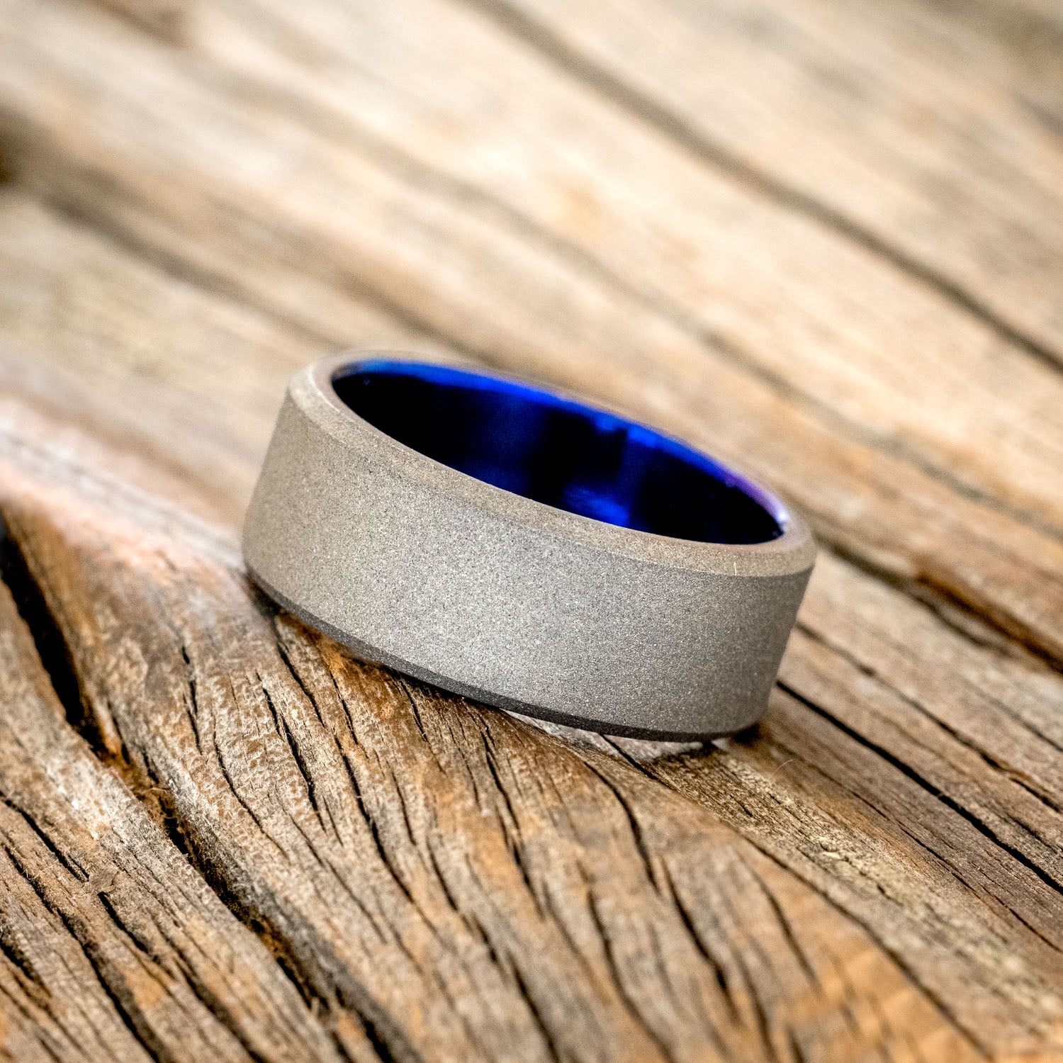 FIRE-TREATED TITANIUM WEDDING RING WITH SANDBLASTED FINISH-2