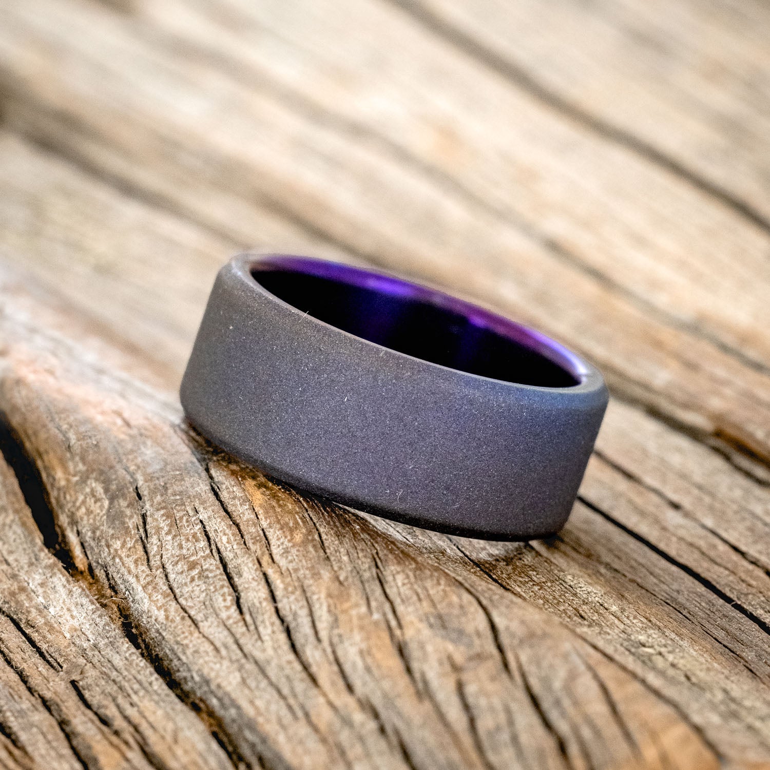 FIRE-TREATED TITANIUM WEDDING BAND WITH SANDBLASTED FINISH-2