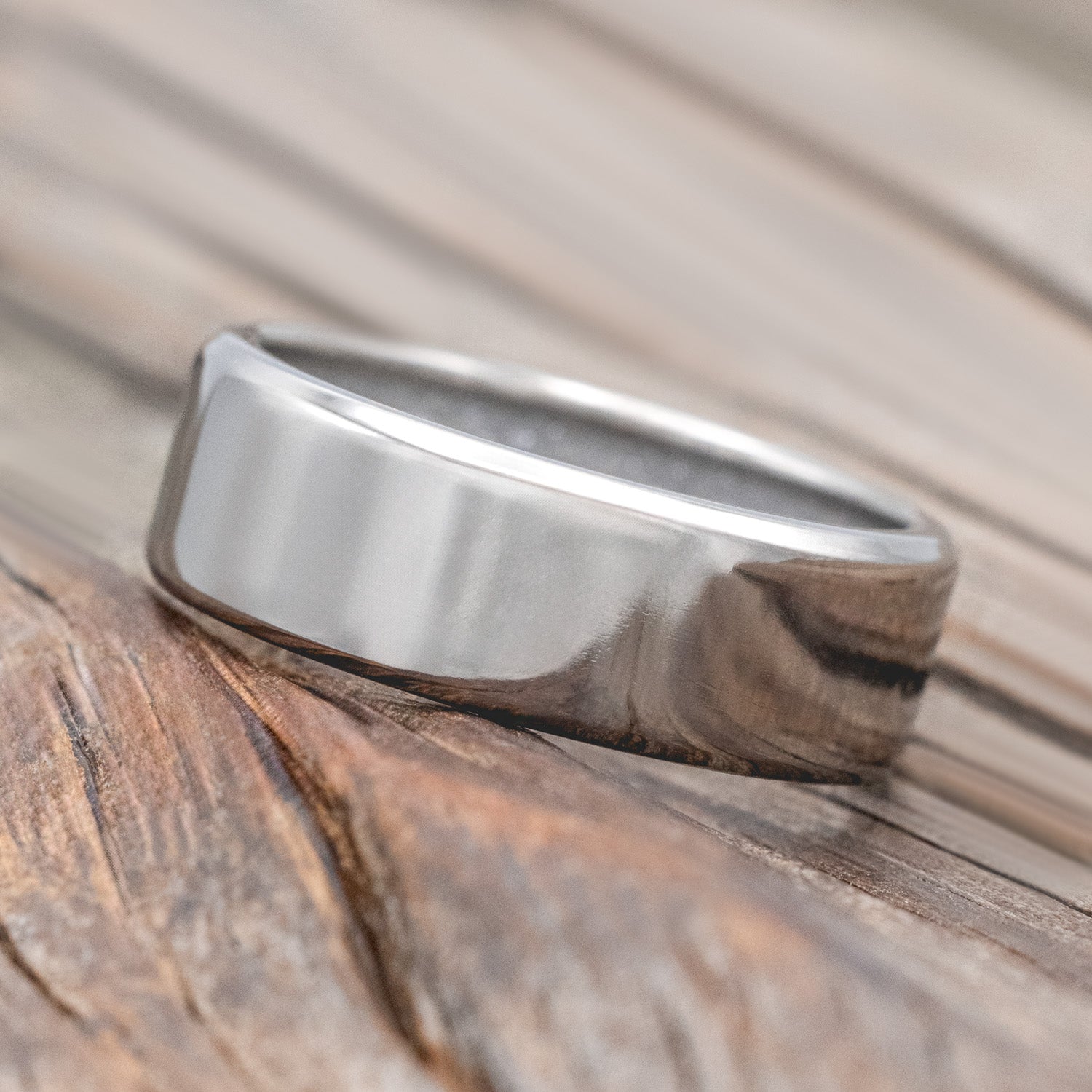  Diamond Dust Lined Wedding Band