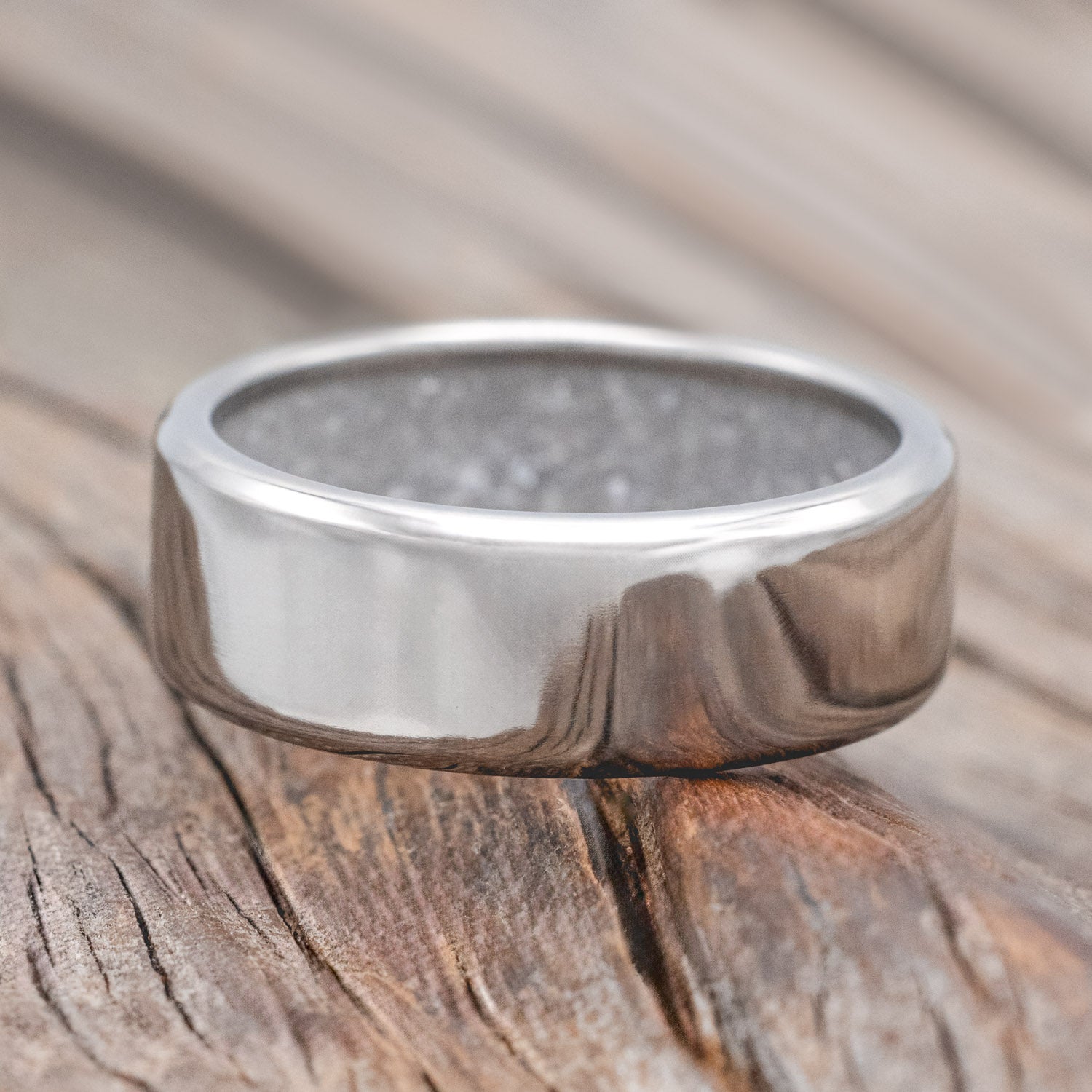  Diamond Dust Lined Wedding Band