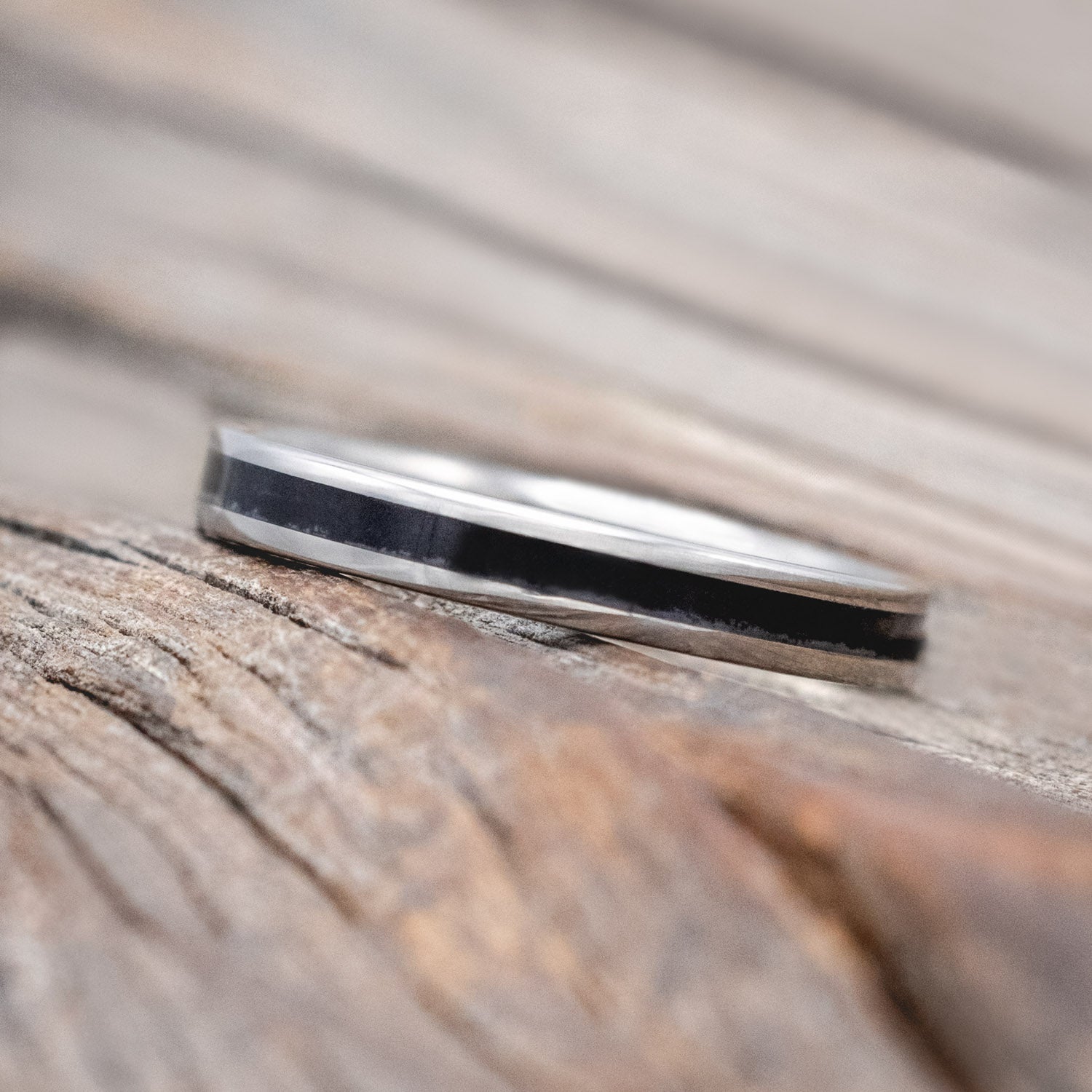 "Eterna" - women's stacking band featuring a jet stone inlay in titanium