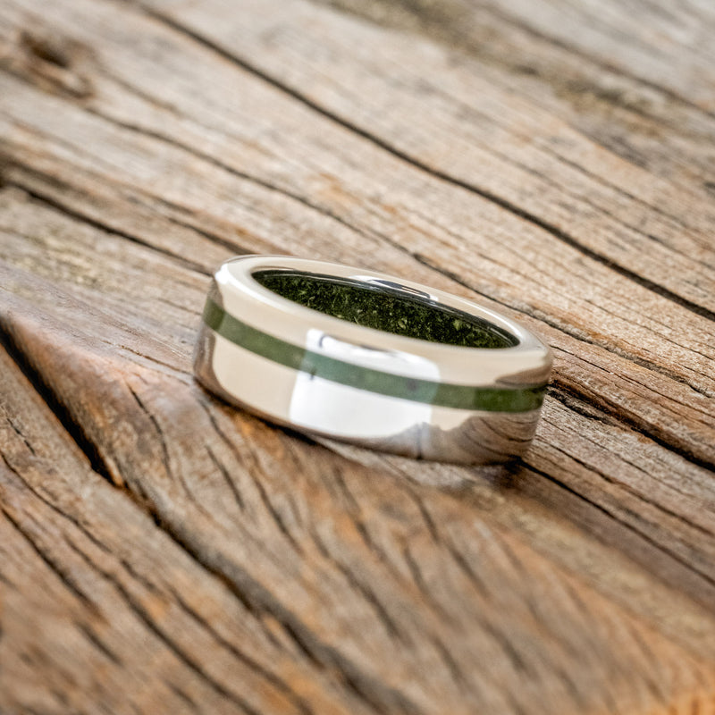 "VERTIGO" - MOSS INLAY & LINING WEDDING RING-2