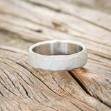 FACETED WEDDING RING WITH SANDBLASTED FINISH