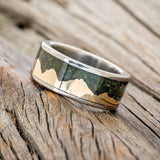 "HELIOS" - MOSS & 14K YELLOW GOLD MOUNTAIN RANGE WEDDING BAND-1