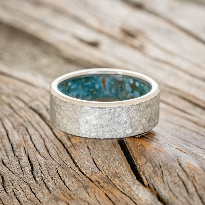 HAMMERED WEDDING BAND WITH PATINA COPPER LINING-3