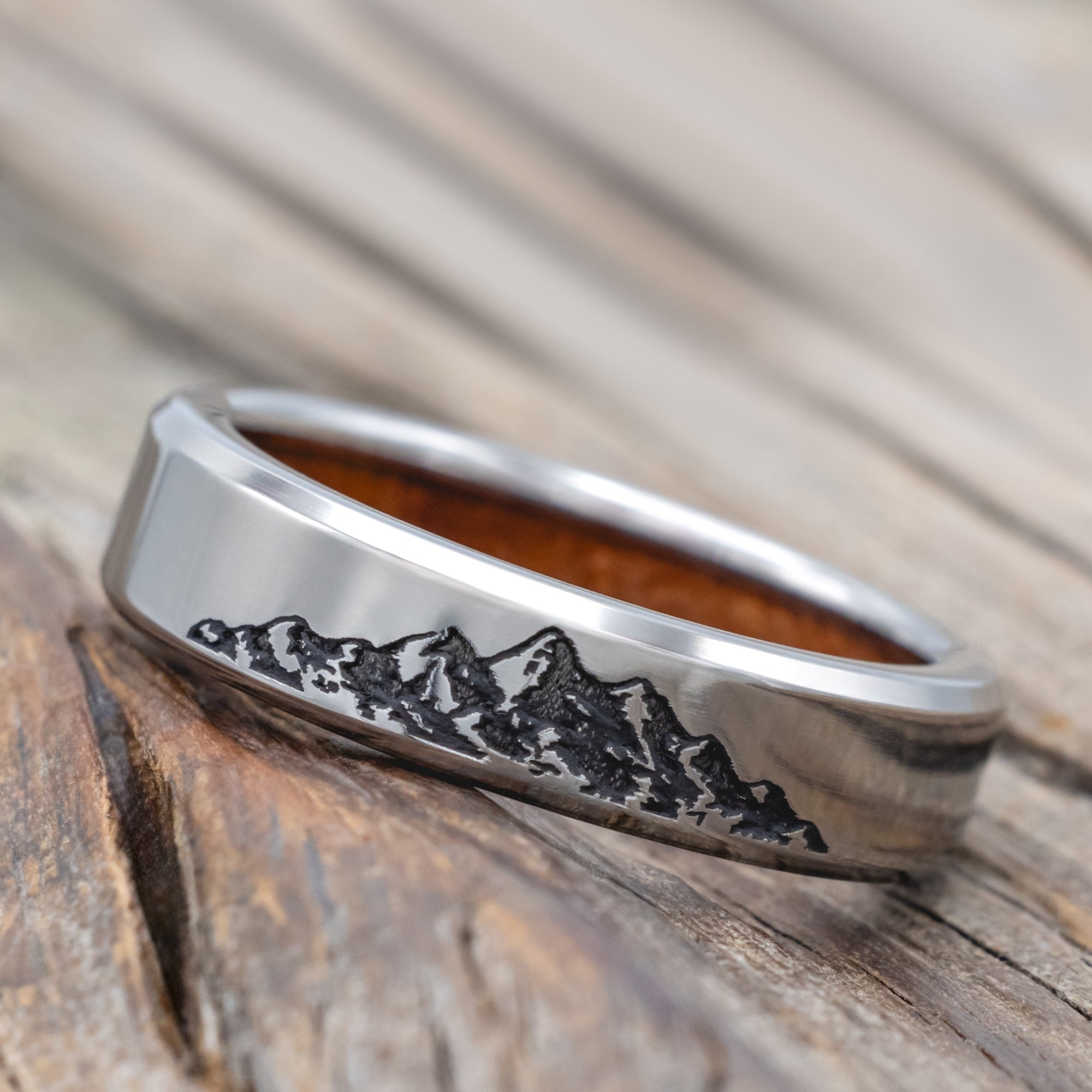 "Horizon" - Mountain Engraved Wedding Band With Custom Lining-Staghead Designs