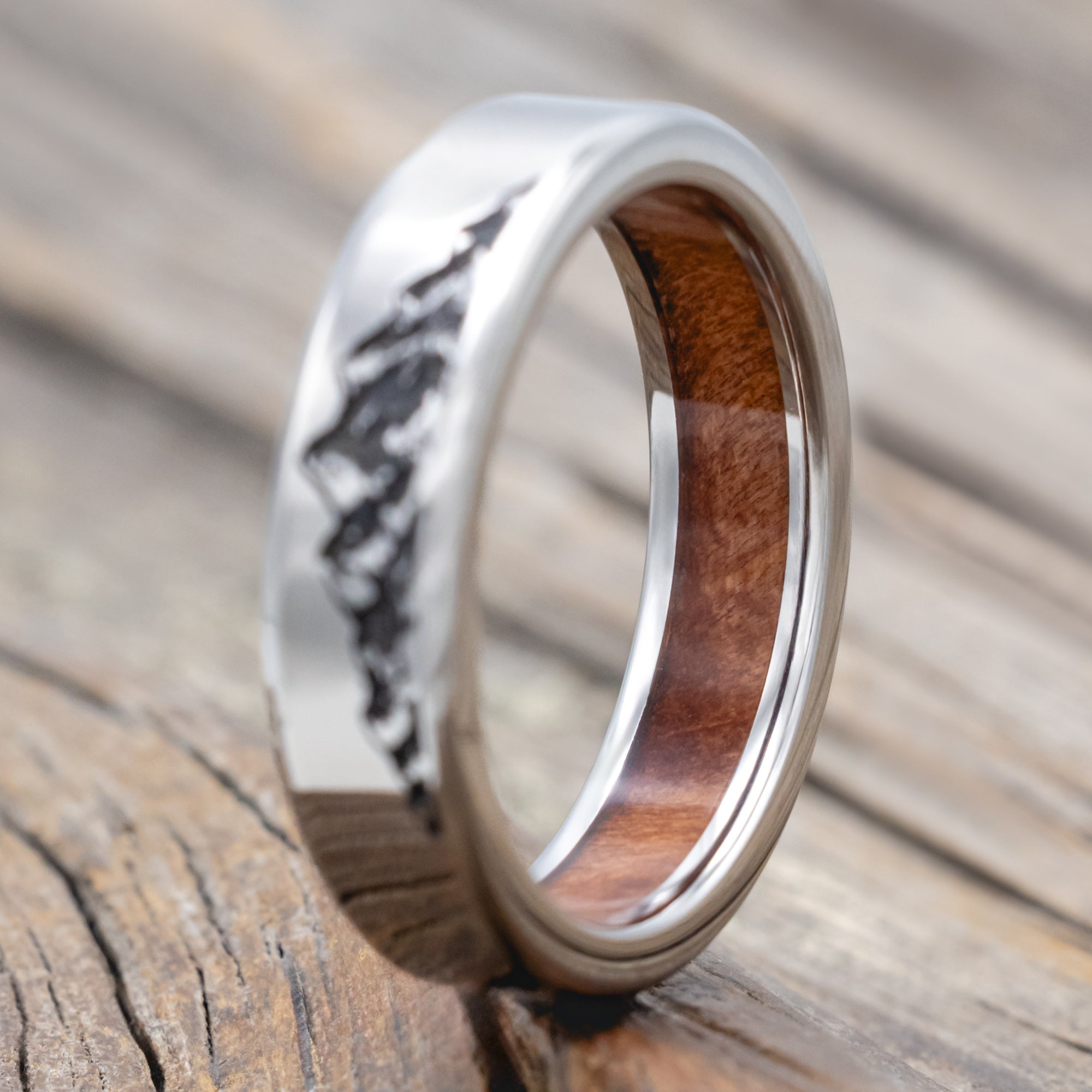 "Horizon" - Mountain Engraved Wedding Band With Custom Lining-Staghead Designs