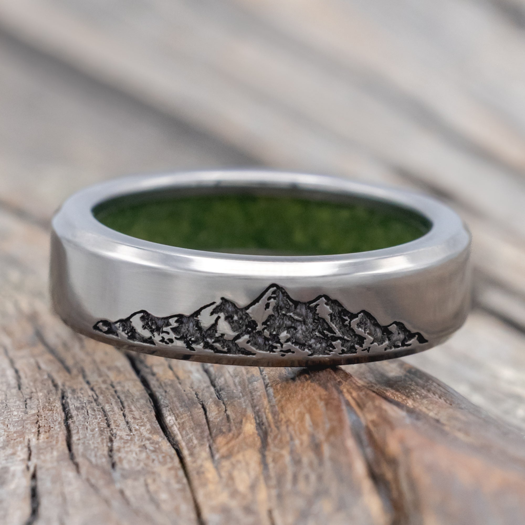 "HORIZON" - MOUNTAIN ENGRAVED WEDDING BAND WITH CUSTOM LINING-Staghead Designs