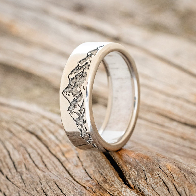 MOUNTAIN ENGRAVED WEDDING BAND WITH LINING-Staghead Designs