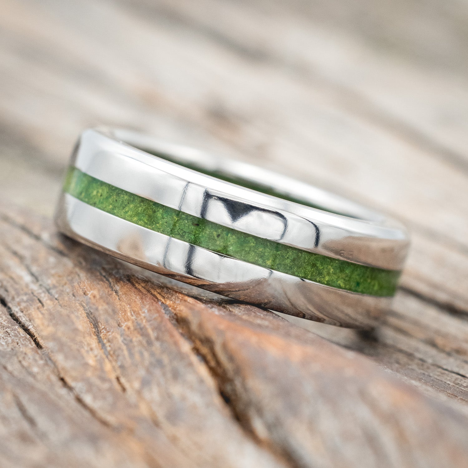 "NIRVANA" - MOSS WEDDING RING FEATURING A MOSS LINED BAND-Staghead Designs