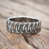 "PARCEL" - CUSTOM EMBOSSED TIRE TREAD WEDDING RING