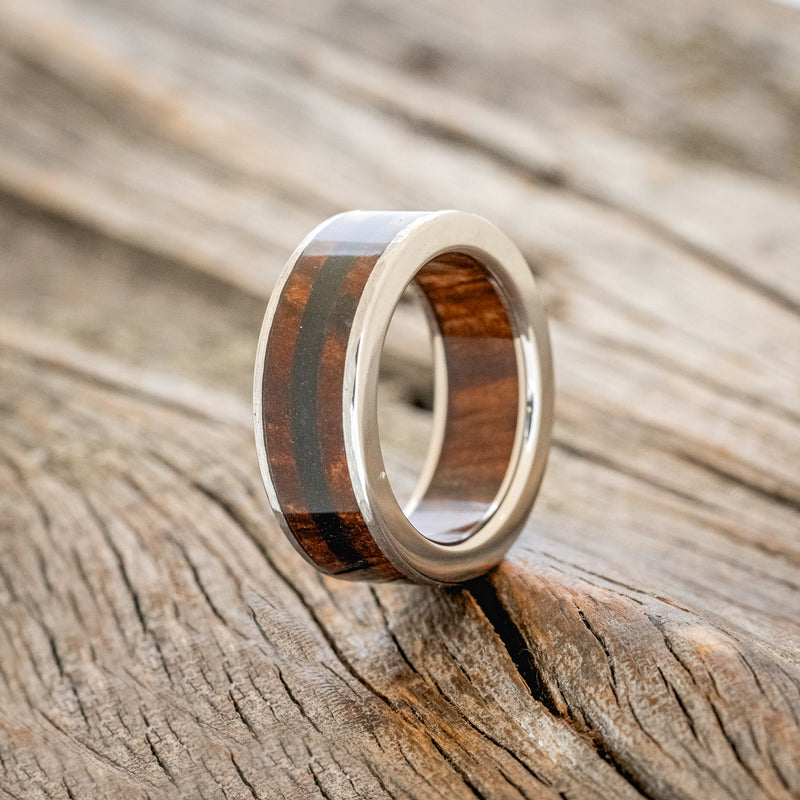 "RAINIER" - REDWOOD INLAY AND LINING WEDDING RING WITH JET STONE & HAMMERED FINISH - TITANIUM - SIZE 7 3/4-1