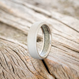 CRUSHED MOSS AGATE LINED WEDDING BAND WITH A SANDBLASTED FINISH-4