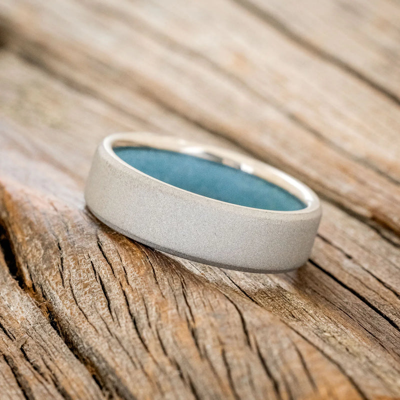 TURQUOISE LINED WEDDING BAND WITH A SANDBLASTED FINISH - TITANIUM(6MM) - SIZE 8 3/4-6