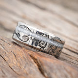 "VERTIGO" - FLORAL ENGRAVED DIAMOND DUST WEDDING RING