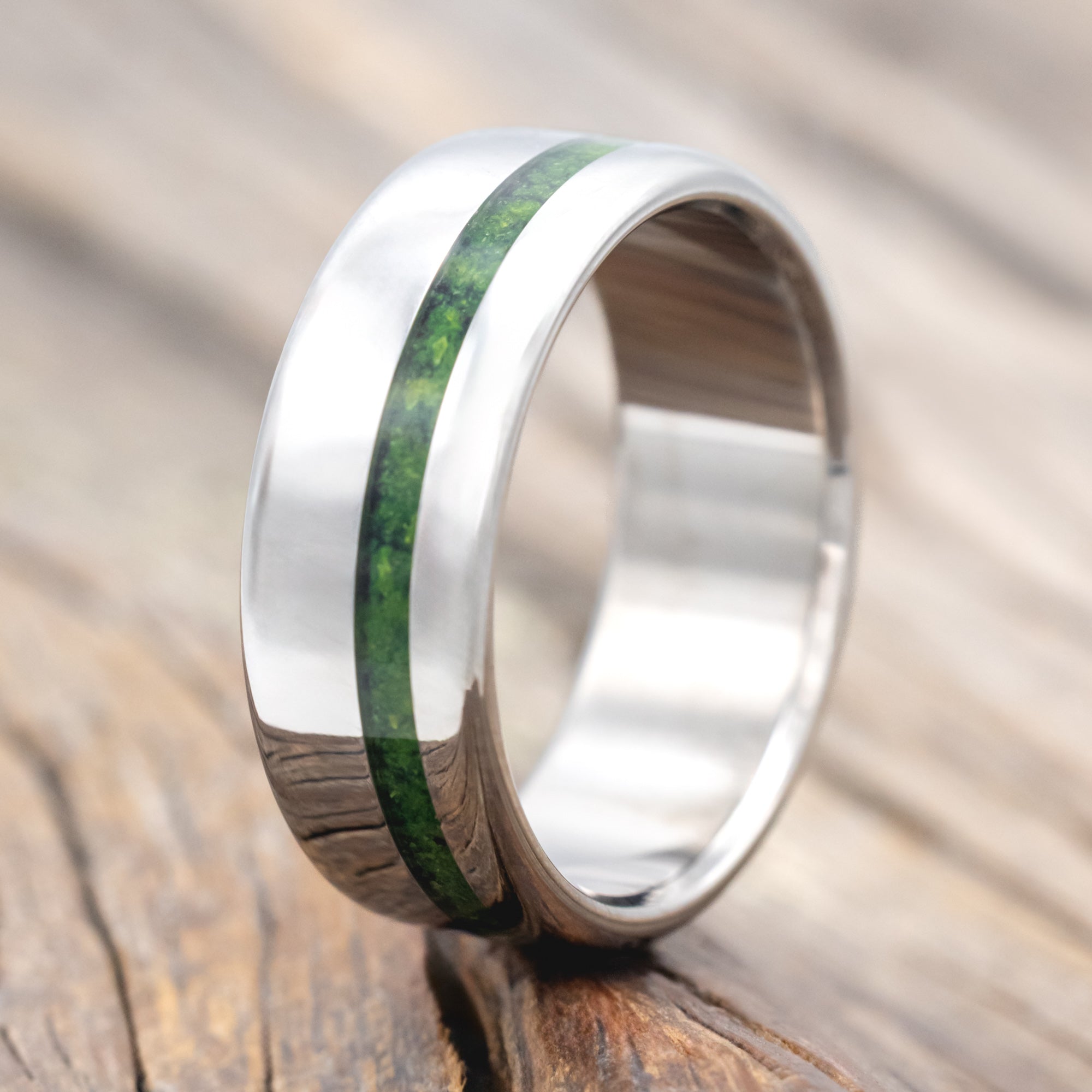 "VERTIGO" - WEDDING BAND WITH NATURAL MOSS INLAY-Staghead Designs