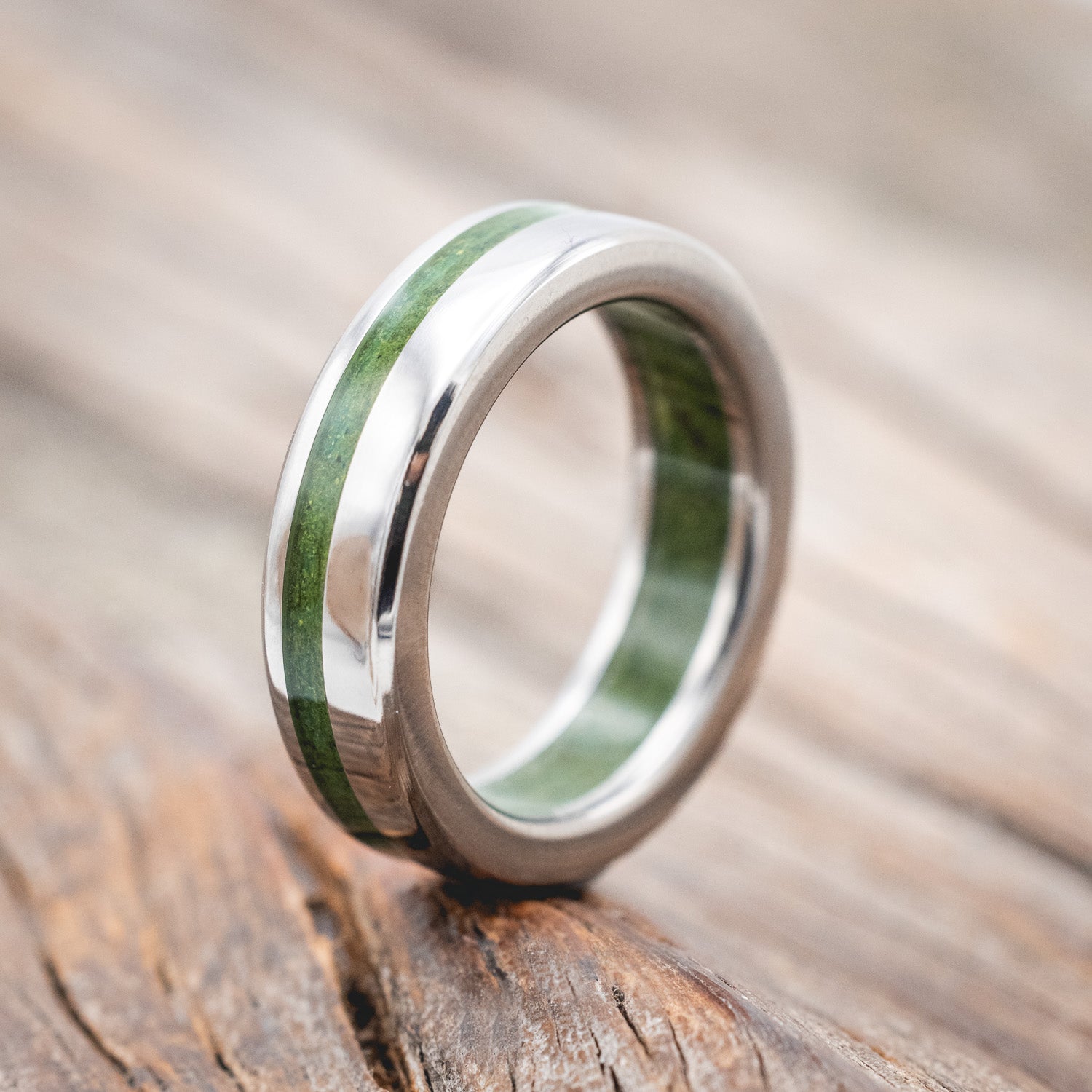 "VERTIGO" - MOSS INLAY & LINING WEDDING RING-Staghead Designs
