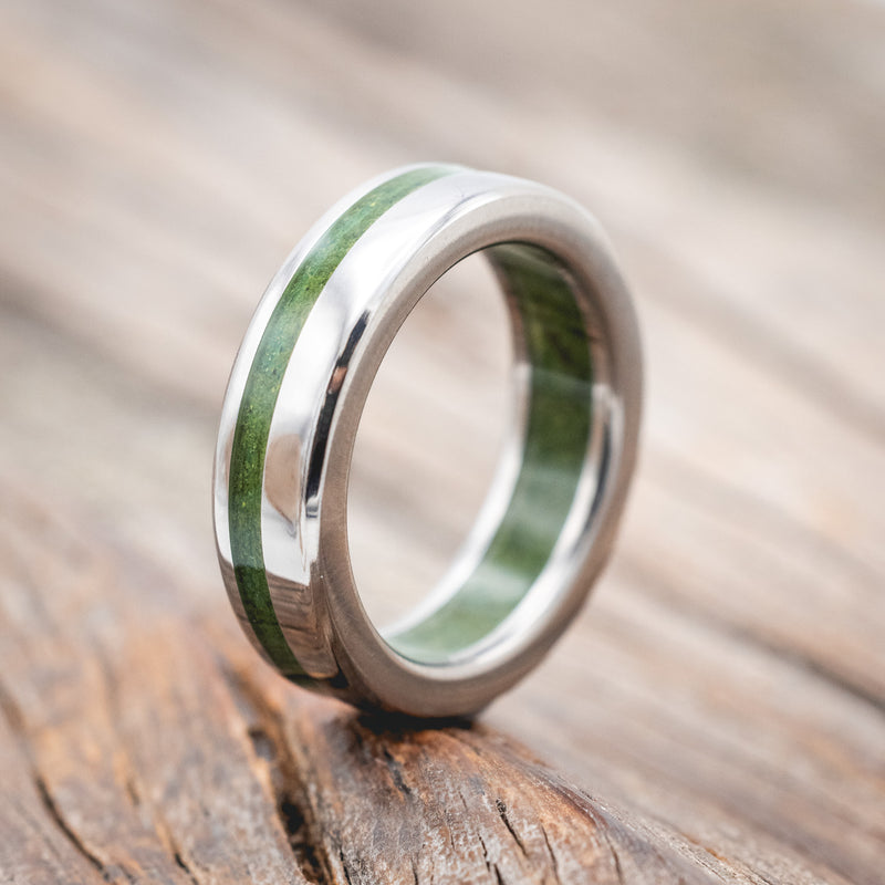 "VERTIGO" - MOSS INLAY & LINING WEDDING RING