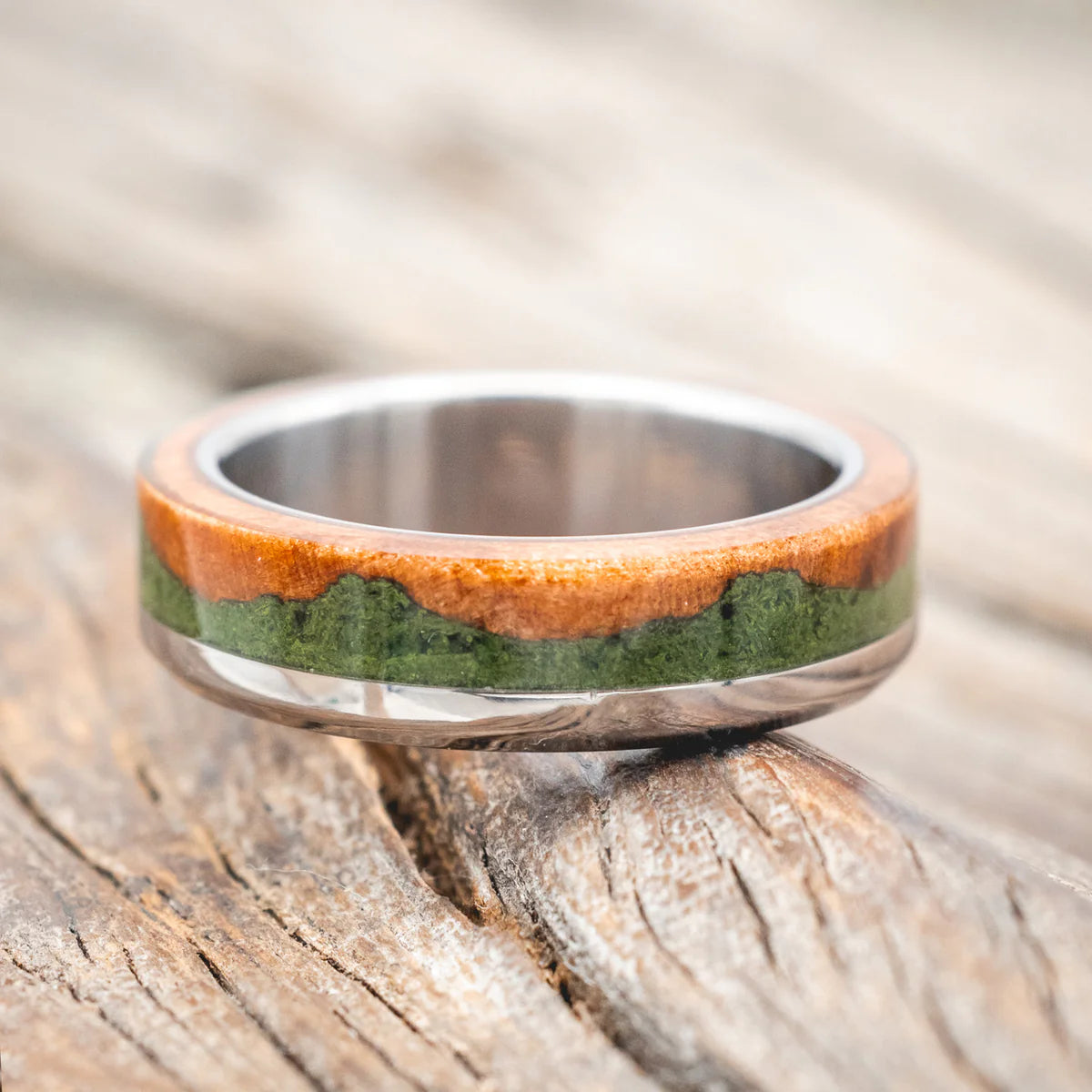 "Ezra" - Redwood & Moss Wedding Ring - Titanium (6mm) - Size 7 1/4