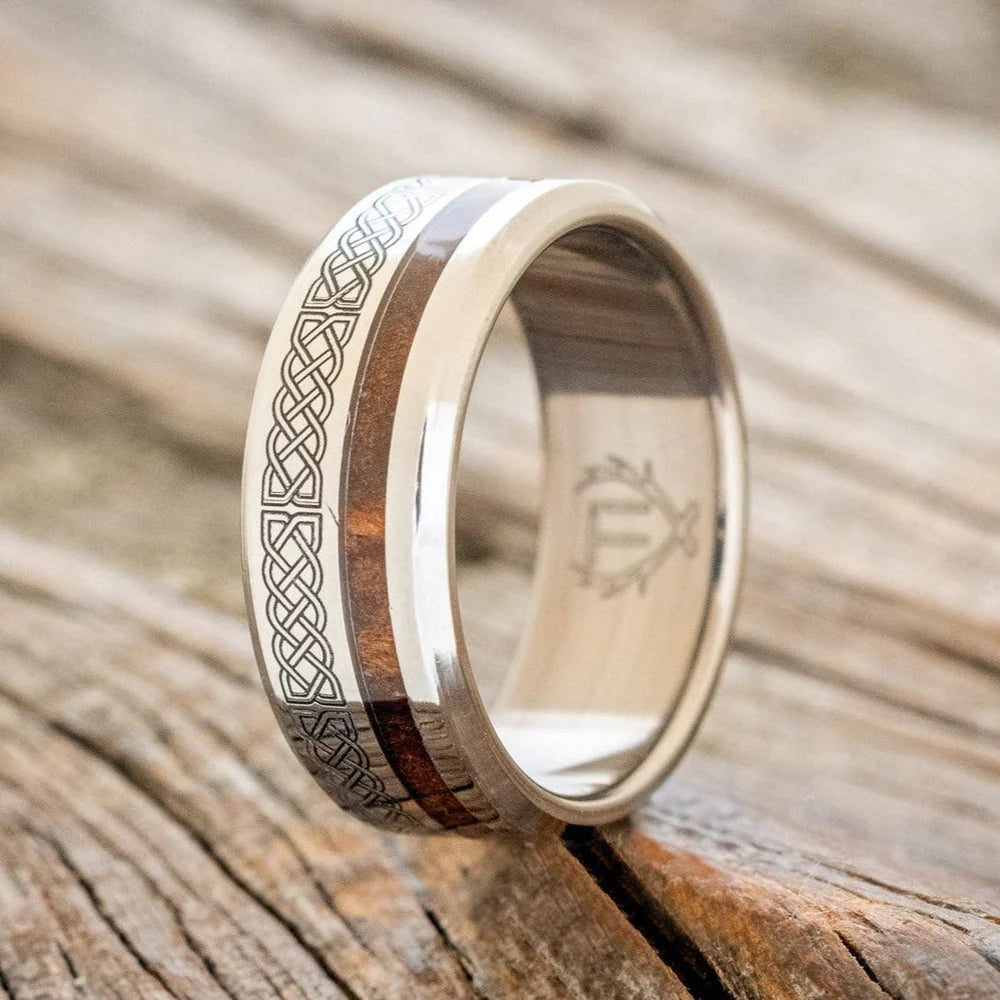 "VERTIGO" - CELTIC SAILOR'S KNOT ENGRAVED WITH REDWOOD WEDDING RING - TITANIUM - SIZE 9-Staghead Designs