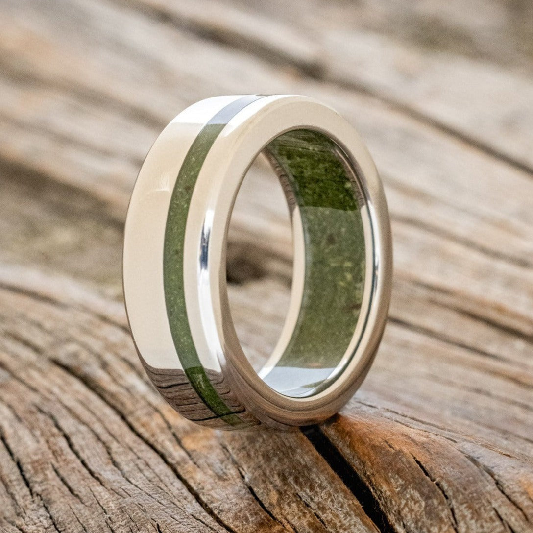 "VERTIGO" - MOSS INLAY & LINING WEDDING RING-1