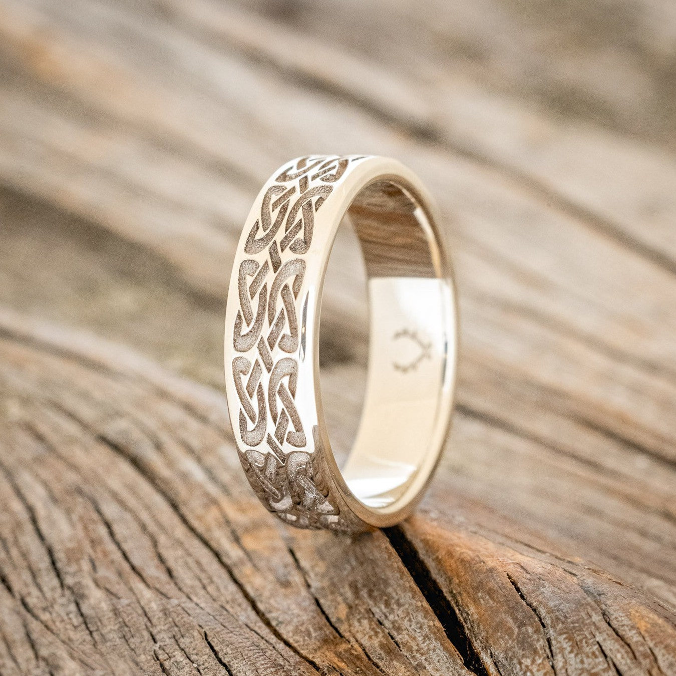 CELTIC LOVE KNOT ENGRAVED WEDDING BAND-1