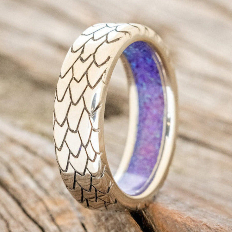 "ECHO" - DRAGON SCALE WEDDING RING FEATURING A PURPLE OPAL LINED BAND-7
