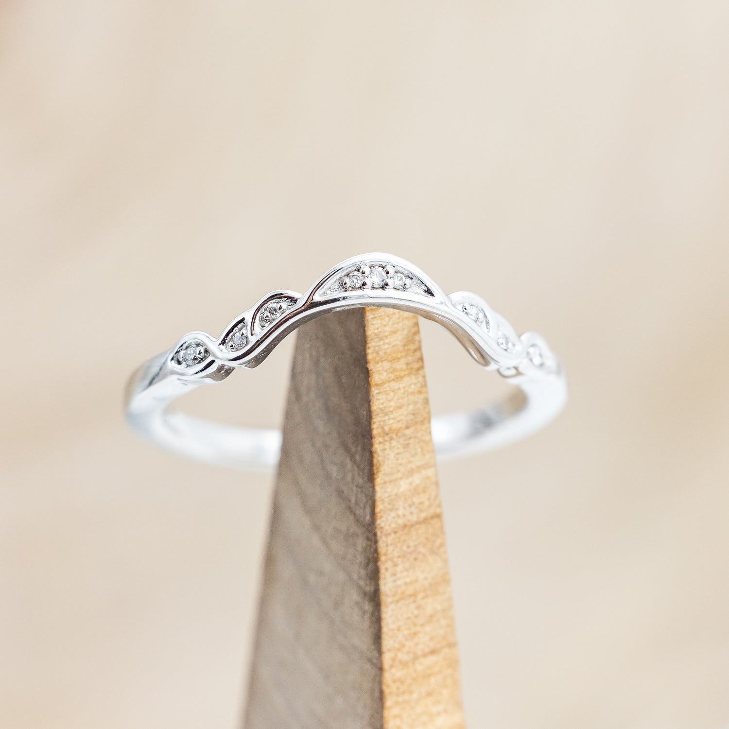 "AIFE" - CELTIC KNOT HEXAGON MOSS AGATE ENGAGEMENT RING & TRACER-Staghead Designs