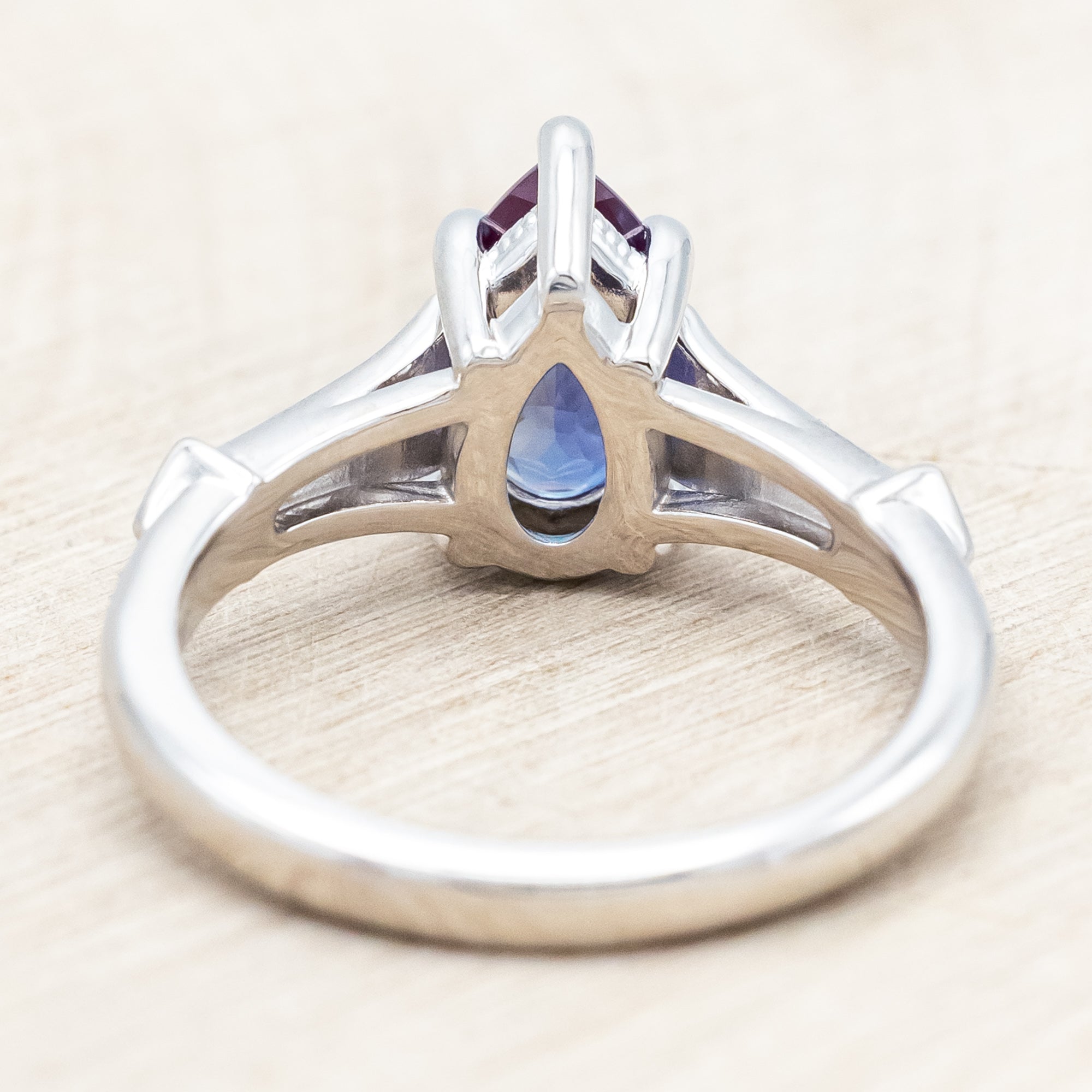 "ANNORA" - PEAR CUT LAB-GROWN ALEXANDRITE ENGAGEMENT RING WITH DIAMOND ACCENTS-Staghead Designs