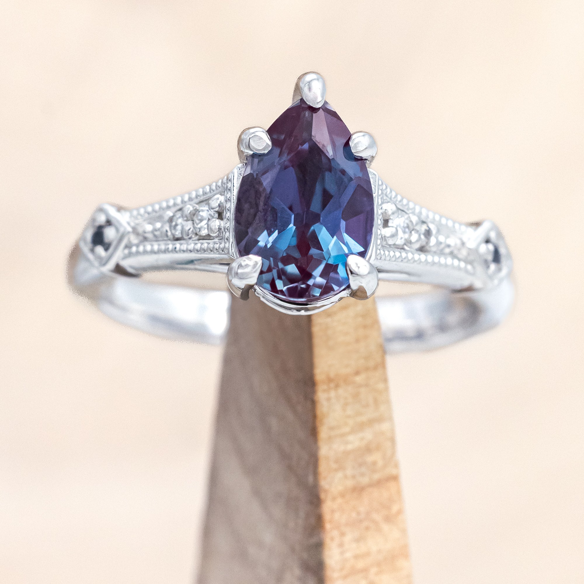 "ANNORA" - PEAR CUT LAB-GROWN ALEXANDRITE ENGAGEMENT RING WITH DIAMOND ACCENTS-Staghead Designs