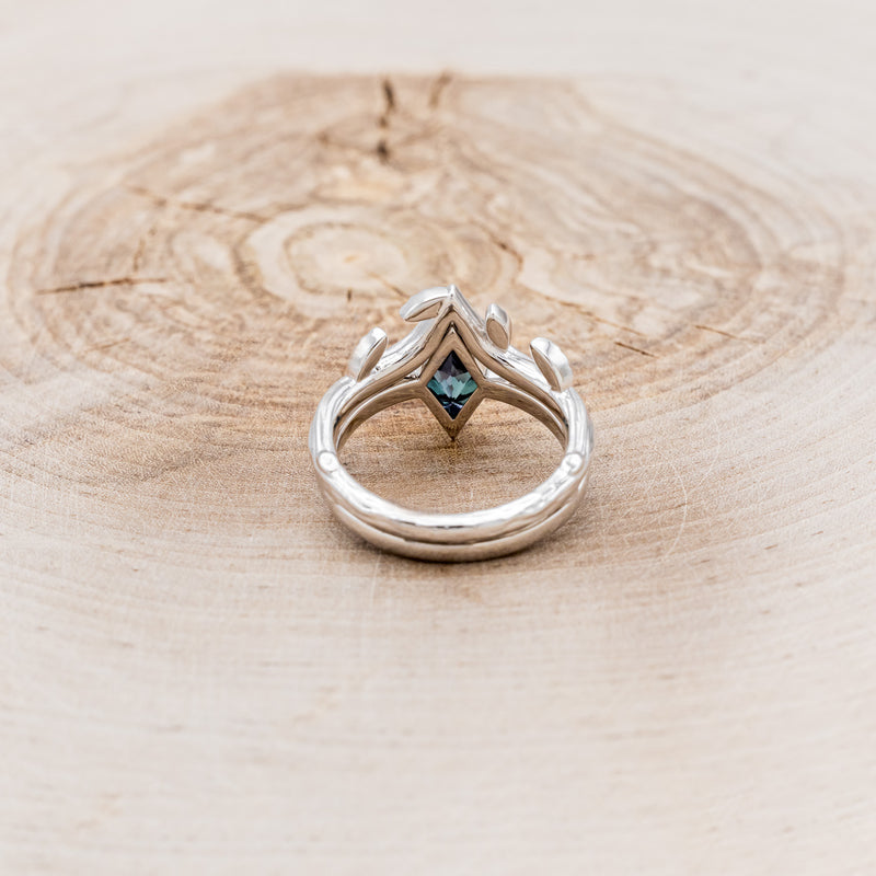 "MIRABEL" - BEZEL SET LAB-GROWN ALEXANDRITE ENGAGEMENT RING WITH BRANCH-STYLE TRACER