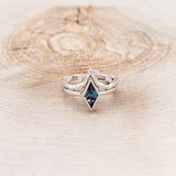 "MIRABEL" - BEZEL SET LAB-GROWN ALEXANDRITE ENGAGEMENT RING WITH BRANCH-STYLE TRACER