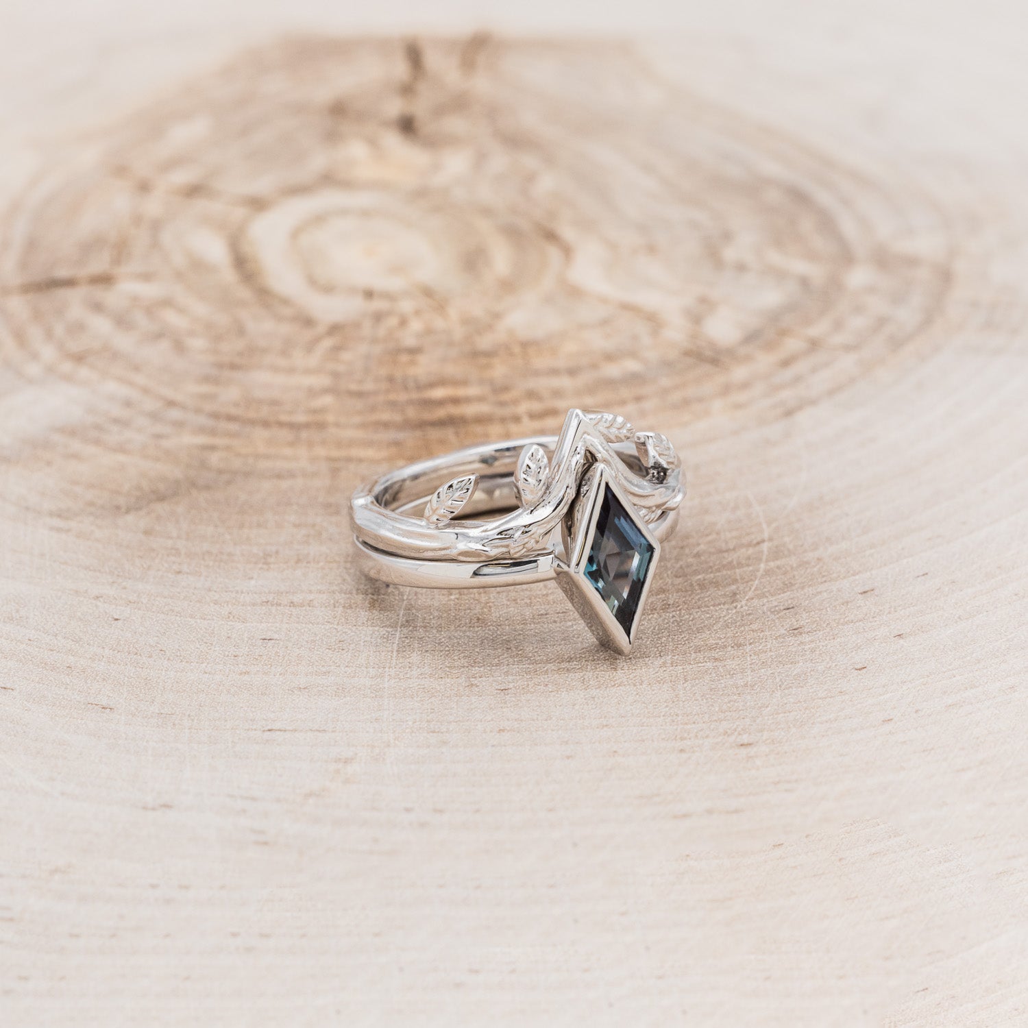 "MIRABEL" - BEZEL SET LAB-GROWN ALEXANDRITE ENGAGEMENT RING WITH BRANCH-STYLE TRACER-2