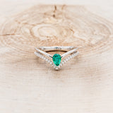 "CICELY" - PEAR-SHAPED LAB-GROWN EMERALD ENGAGEMENT RING WITH DIAMOND ACCENTS - 14K WHITE GOLD - SIZE 7-4