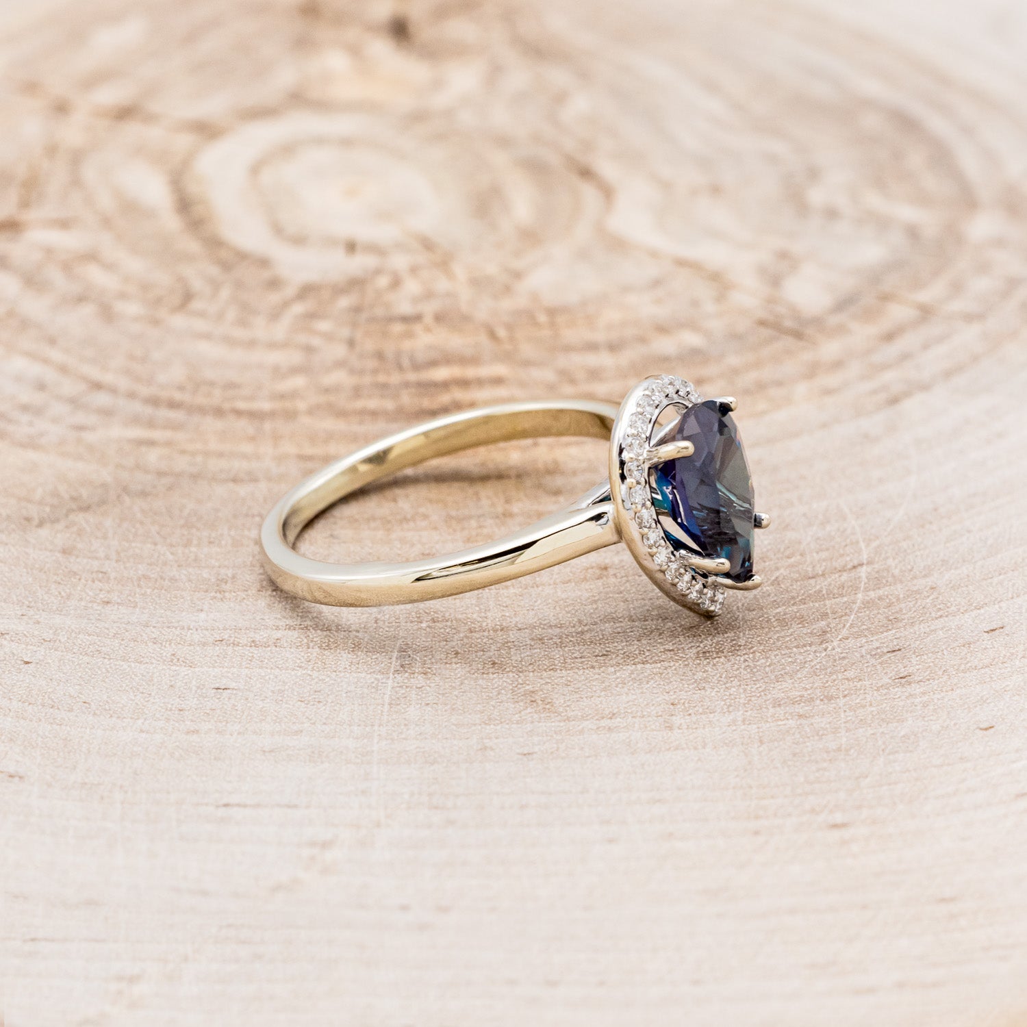 "CLARISS" - PEAR-SHAPED LAB-GROWN ALEXANDRITE ENGAGEMENT RING WITH DIAMOND HALO-14