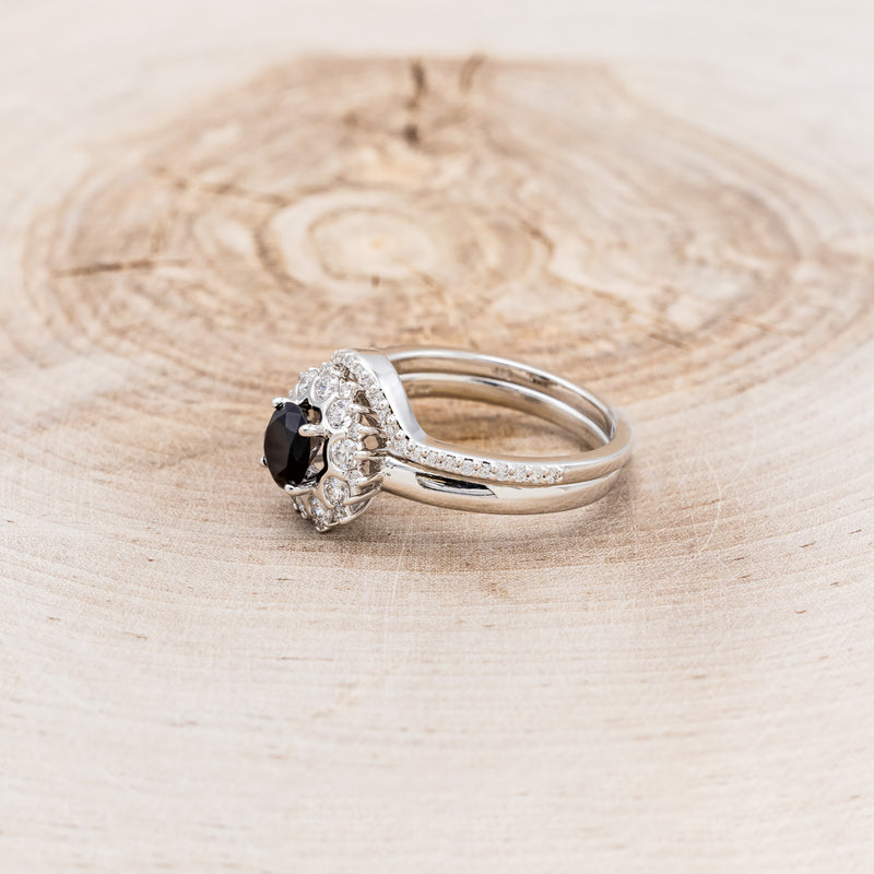 "DELANEY" - ROUND CUT BLACK MOISSANITE ENGAGEMENT RING WITH DIAMOND HALO & TRACER-3