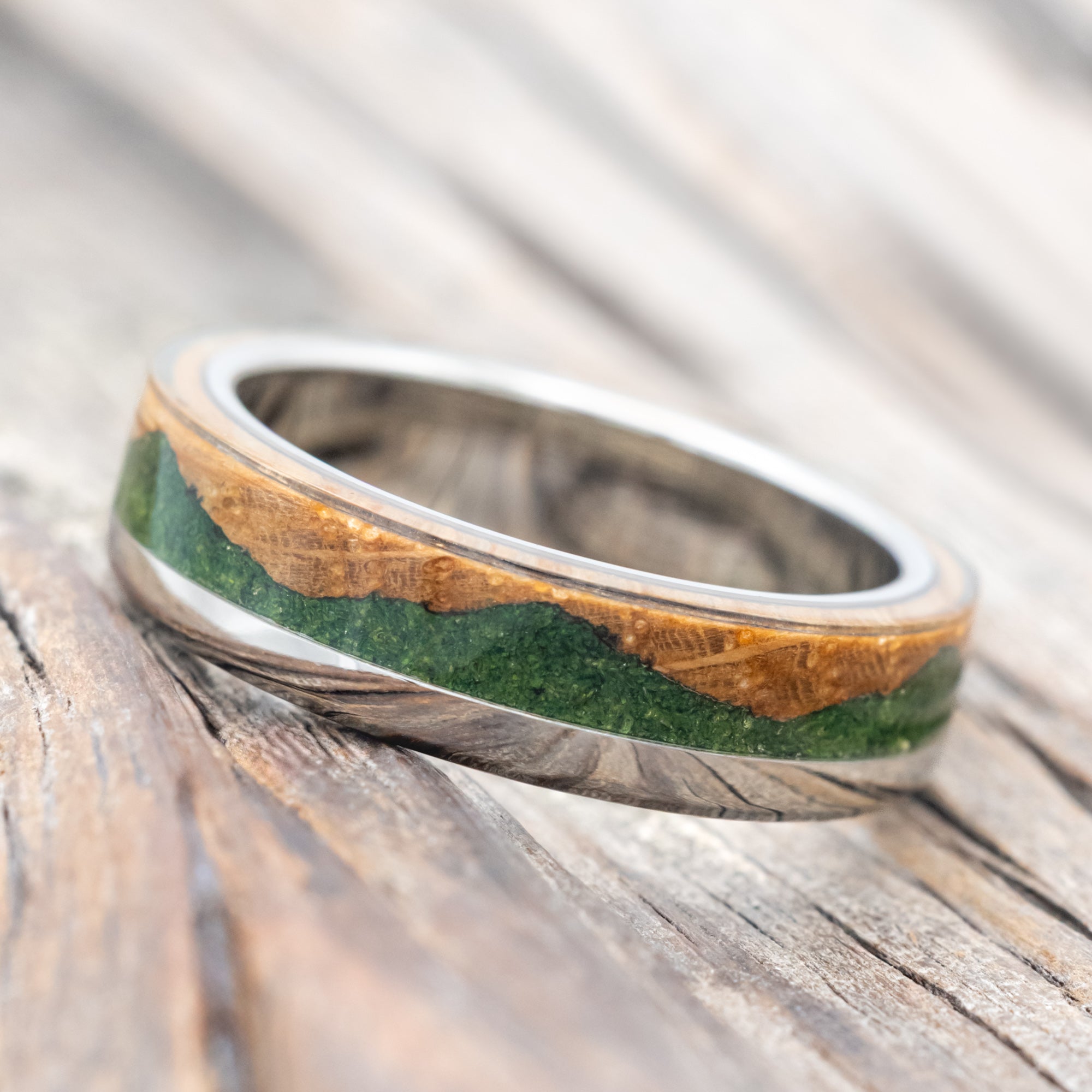 "EZRA" - WHISKEY BARREL OAK WITH MOSS WEDDING RING-Staghead Designs