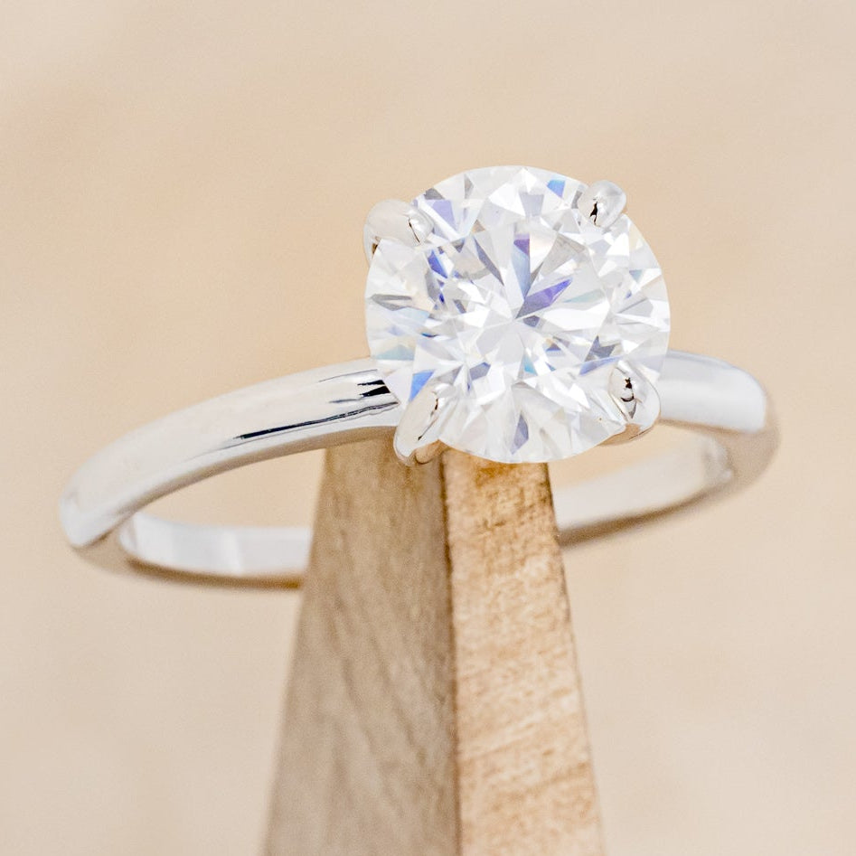 4 PRONG ROUND CUT MOISSANITE SOLITAIRE ENGAGEMENT RING-13