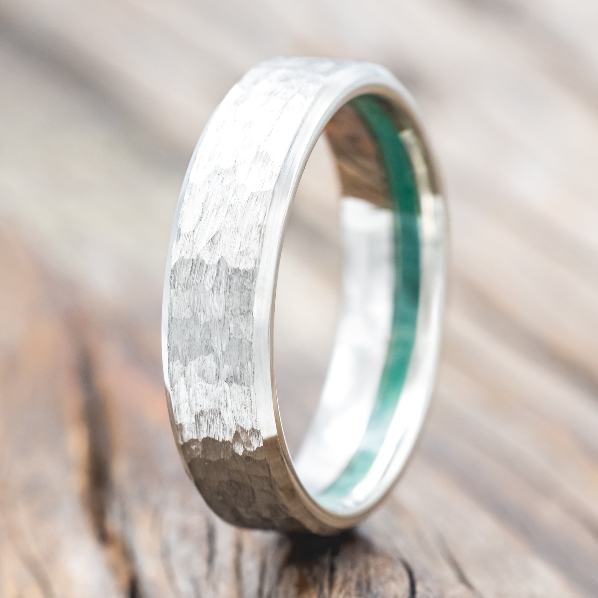 HAMMERED WEDDING BAND WITH OFFSET MALACHITE LINING-Staghead Designs