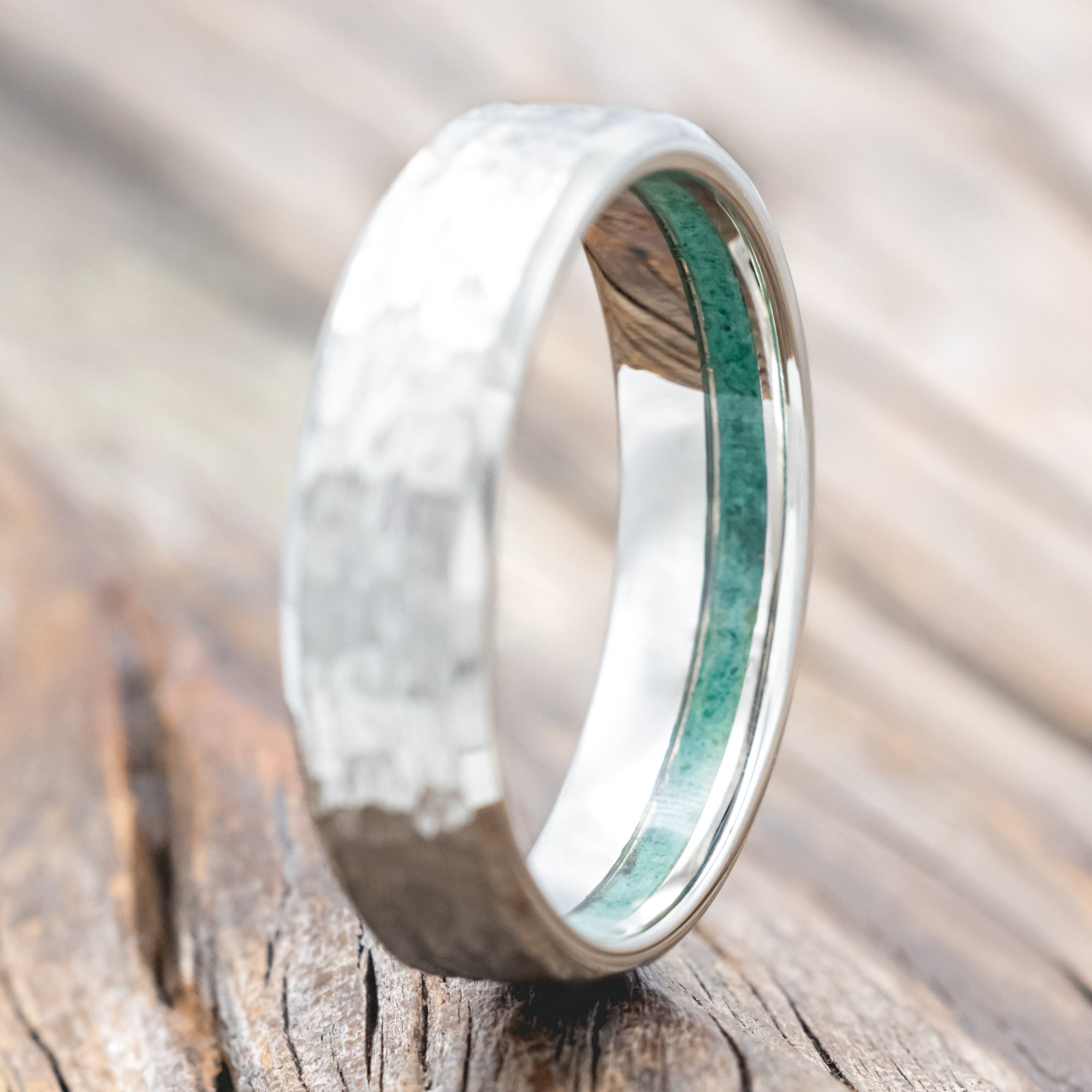 HAMMERED WEDDING BAND WITH OFFSET MALACHITE LINING-Staghead Designs