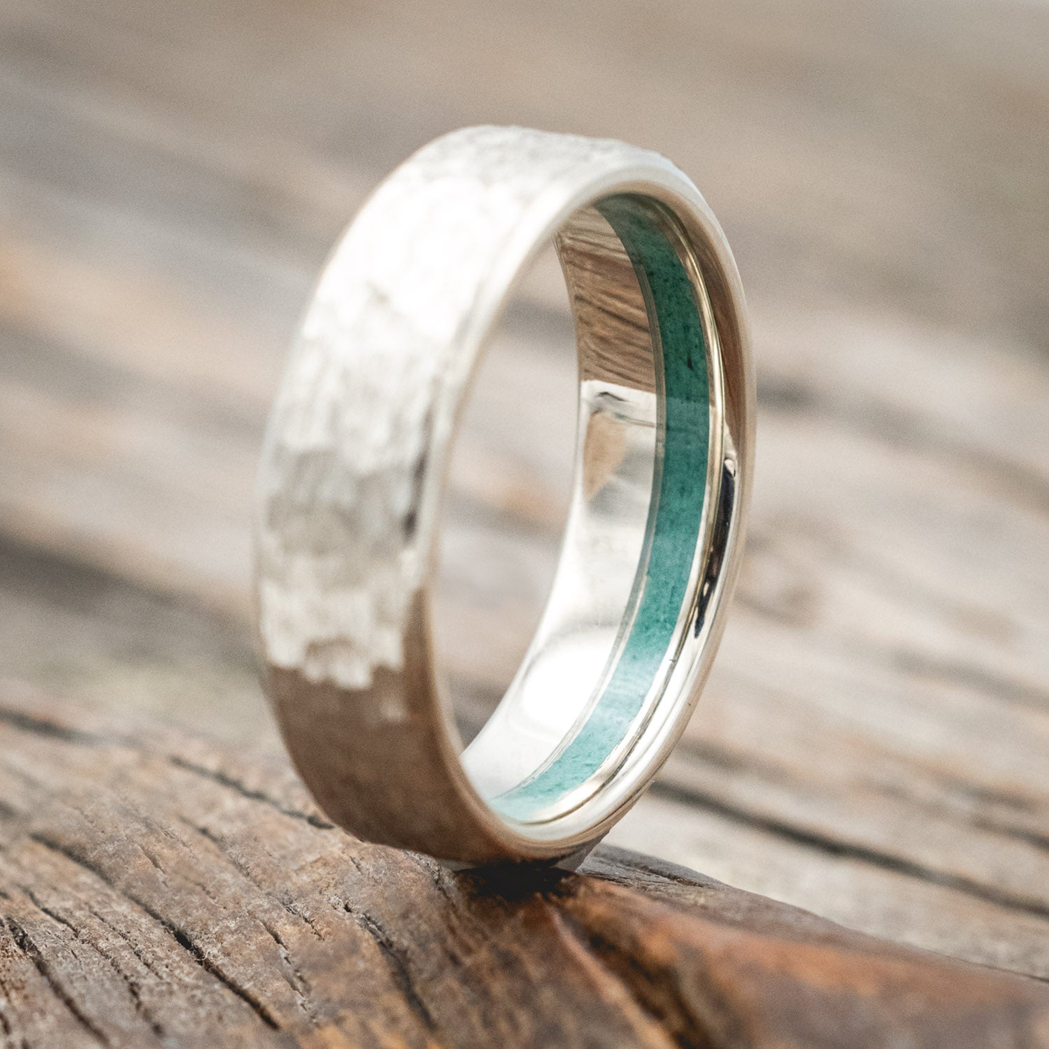 HAMMERED WEDDING BAND WITH OFFSET MALACHITE LINING-Staghead Designs