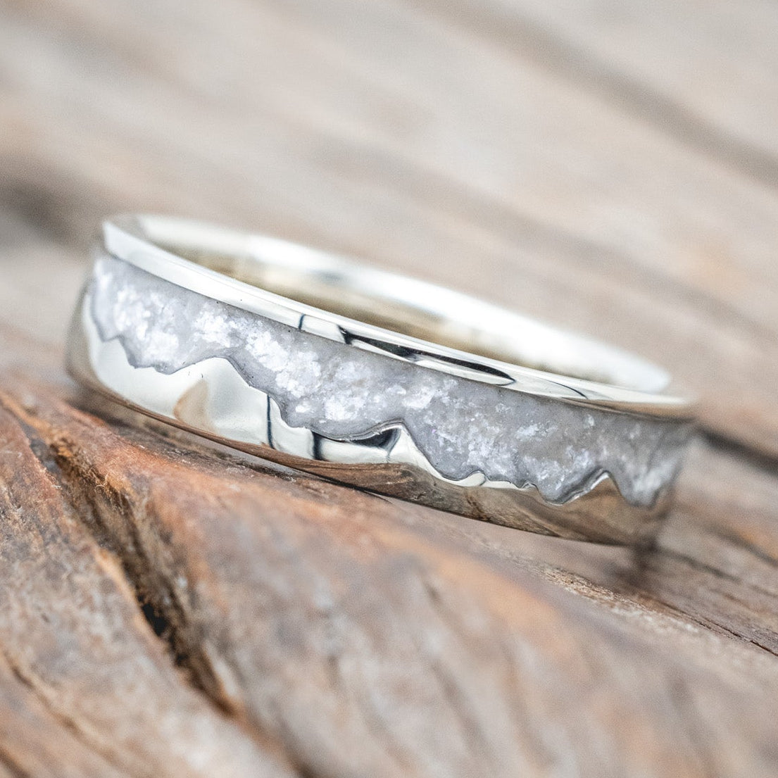 "HELIOS" - DIAMOND DUST MOUNTAIN RANGE WEDDING RING-Staghead Designs