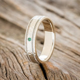 "RYDER" - FIRE & ICE OPAL WITH AN EMERALD ACCENT WEDDING RING IN A HAMMERED FINISH - 14K WHITE GOLD (6MM) - SIZE 11