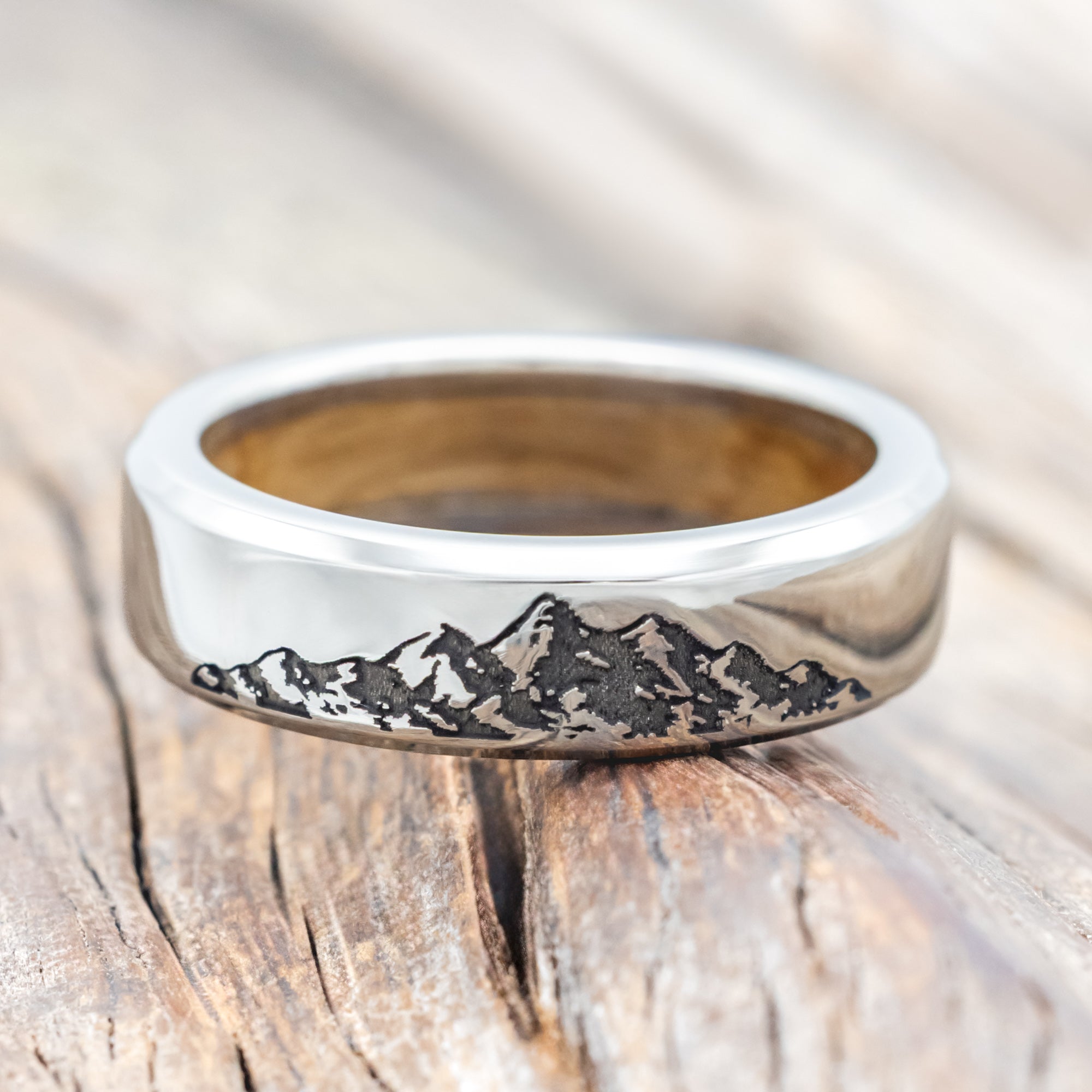 "HORIZON" - MOUNTAIN ENGRAVED WEDDING BAND WITH CUSTOM LINING-Staghead Designs