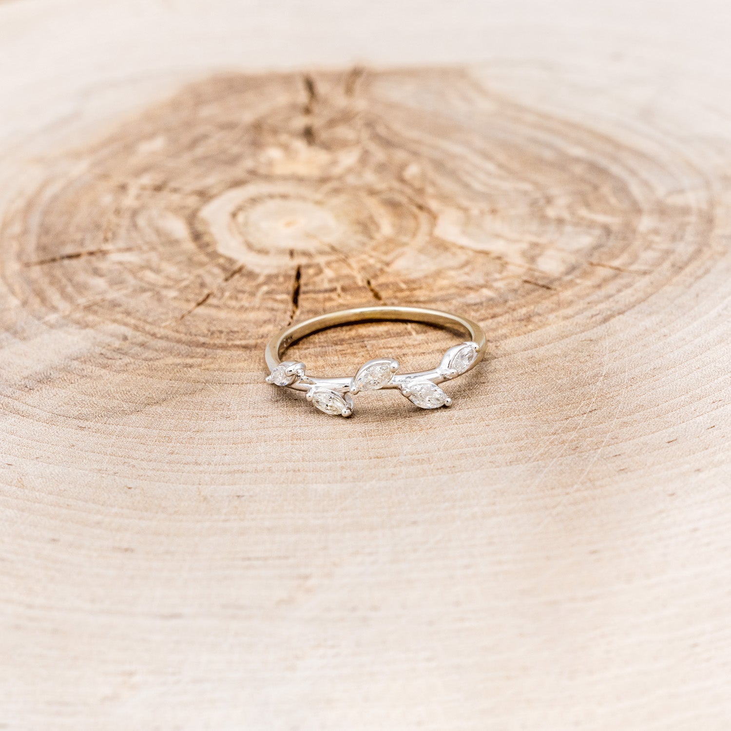 "IDHAL" - MARQUISE DIAMOND LEAF RING WITH 14K GOLD-11